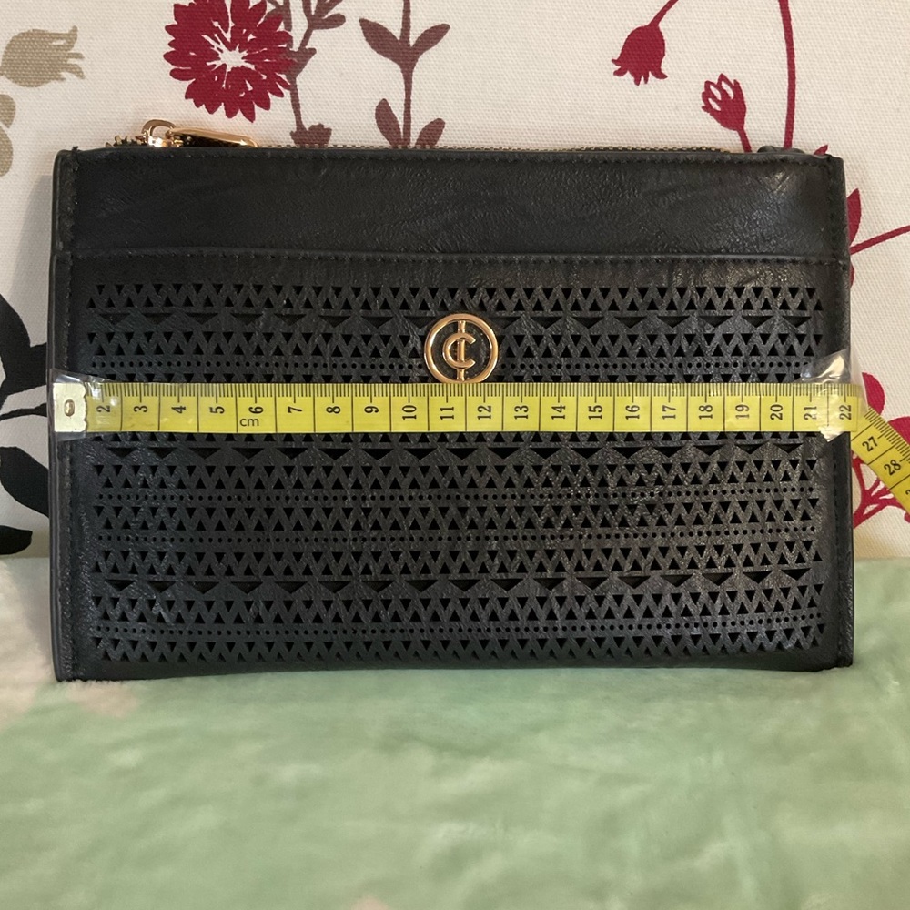SOLD - PLEASE DO NOT BUY π Collette Leather Look Clutch Purse $15 π - Picture 9 of 12
